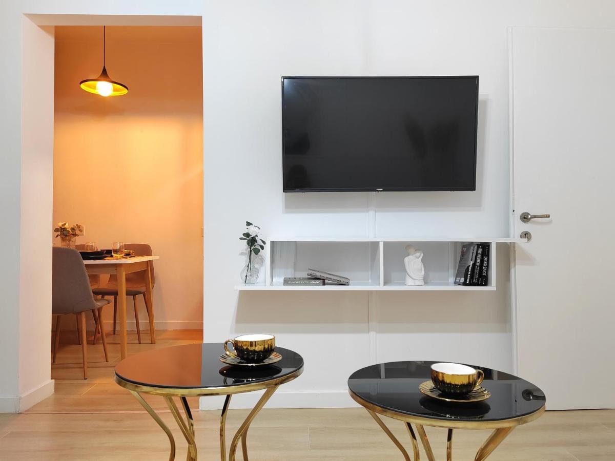 City Sqare Apartment Verde Скопье Экстерьер фото
